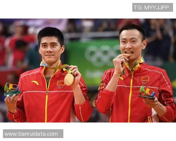 南京羽毛球队与成都羽毛球队赛后复盘分析双打配合与战术执行的关键因素